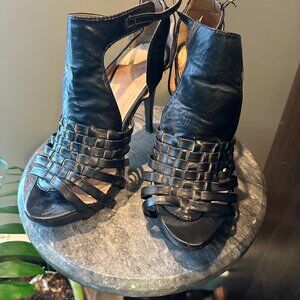 Black Strappy Pumps ~ Size 7.5